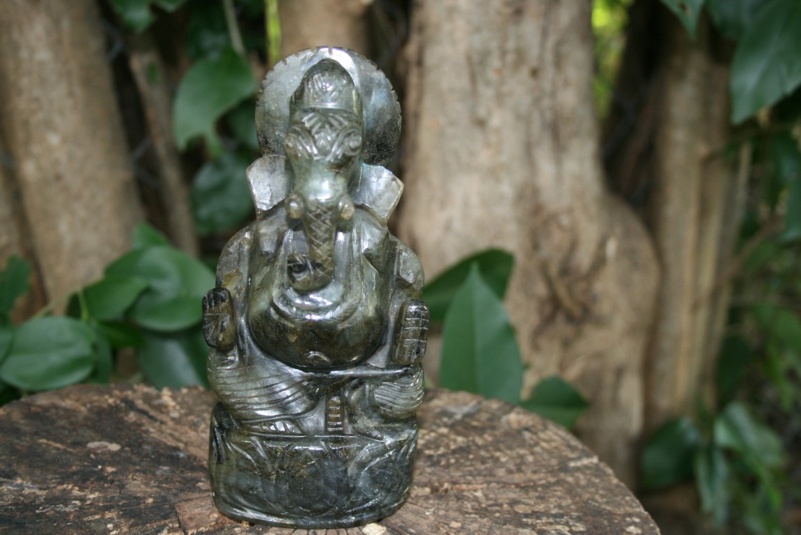 Labradorite Ganesha  stone of magic and protection 4548